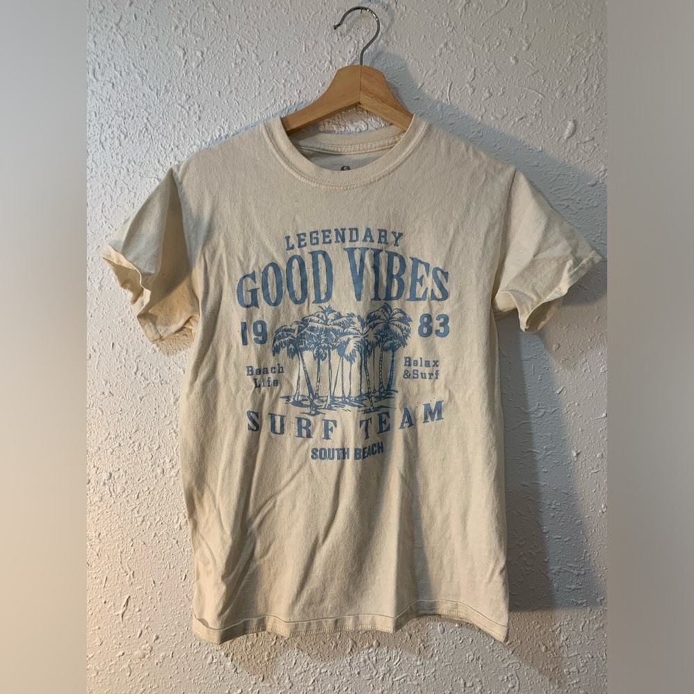 Goodie two sleeves, S, Off white and blue!